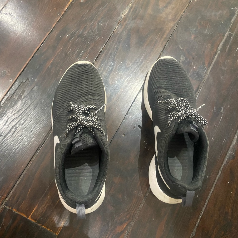 Nike roshes - Picture 2 of 4